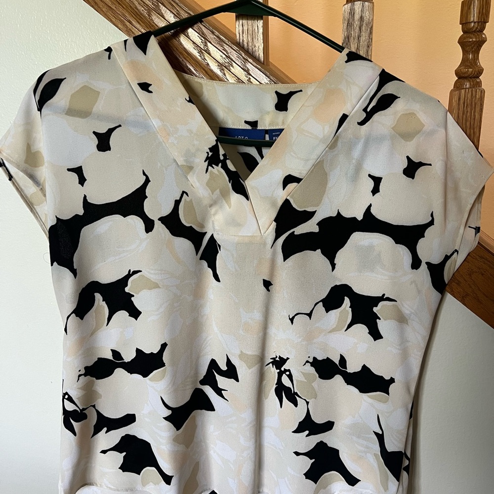Apt. 9 Black and Cream Floral Blouse